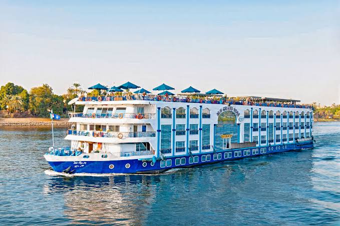 Nile dinner cruise